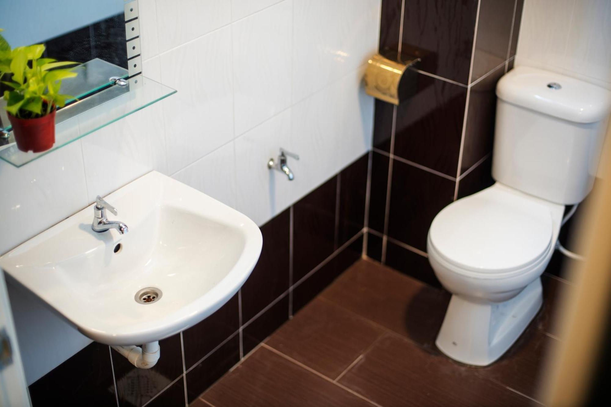 Hard Rock Vip Guest House Мерсинг Стая снимка
