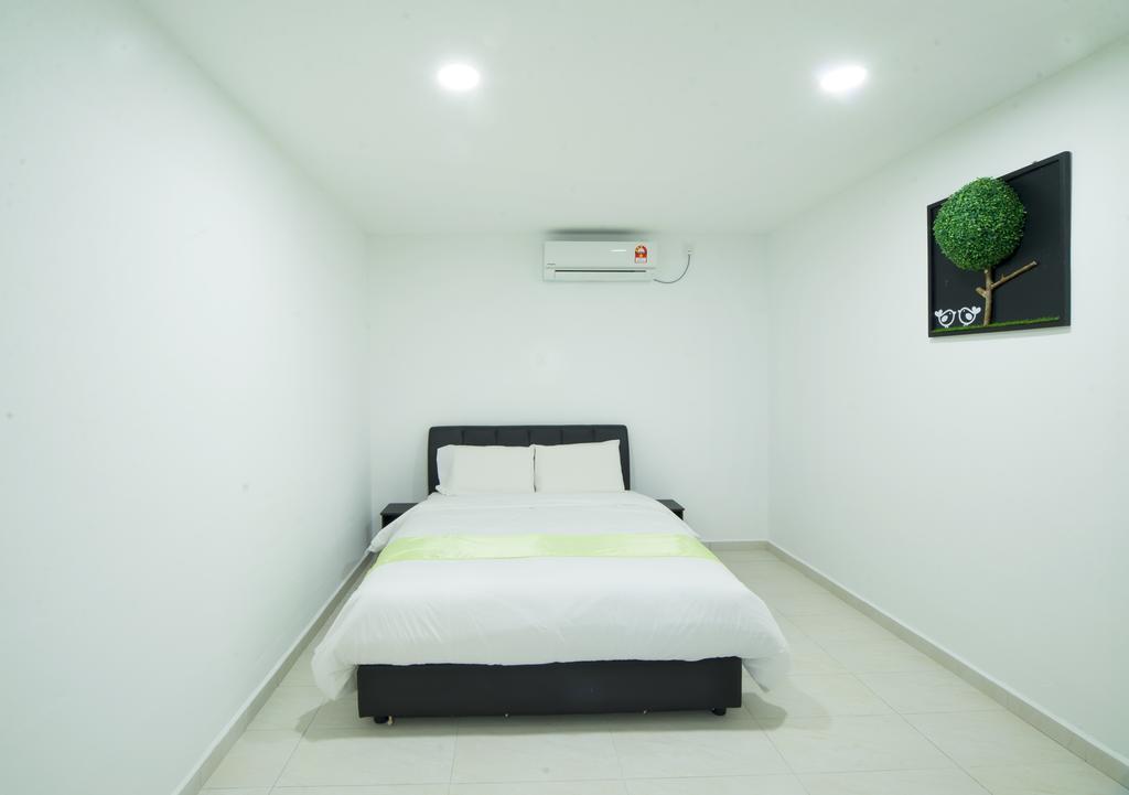 Hard Rock Vip Guest House Мерсинг Екстериор снимка