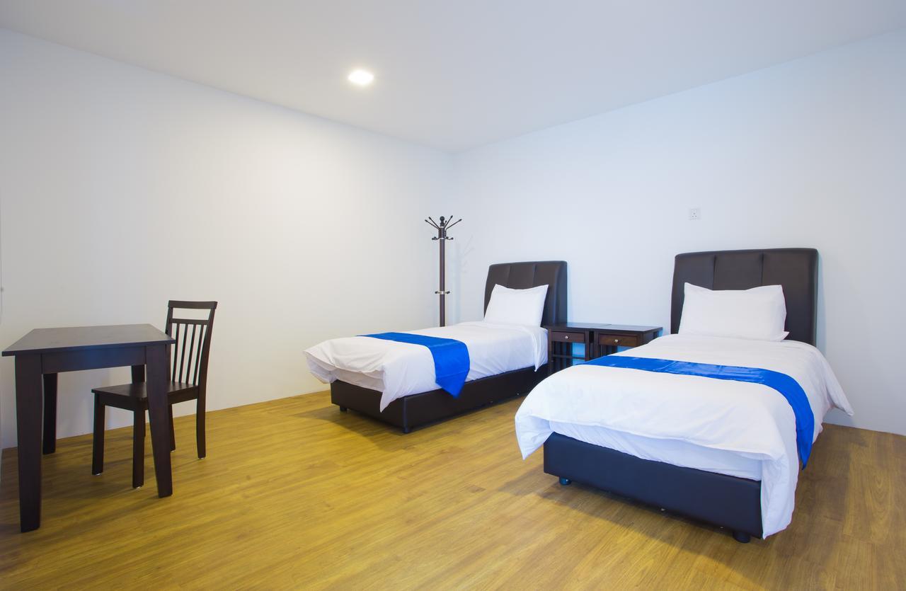 Hard Rock Vip Guest House Мерсинг Екстериор снимка