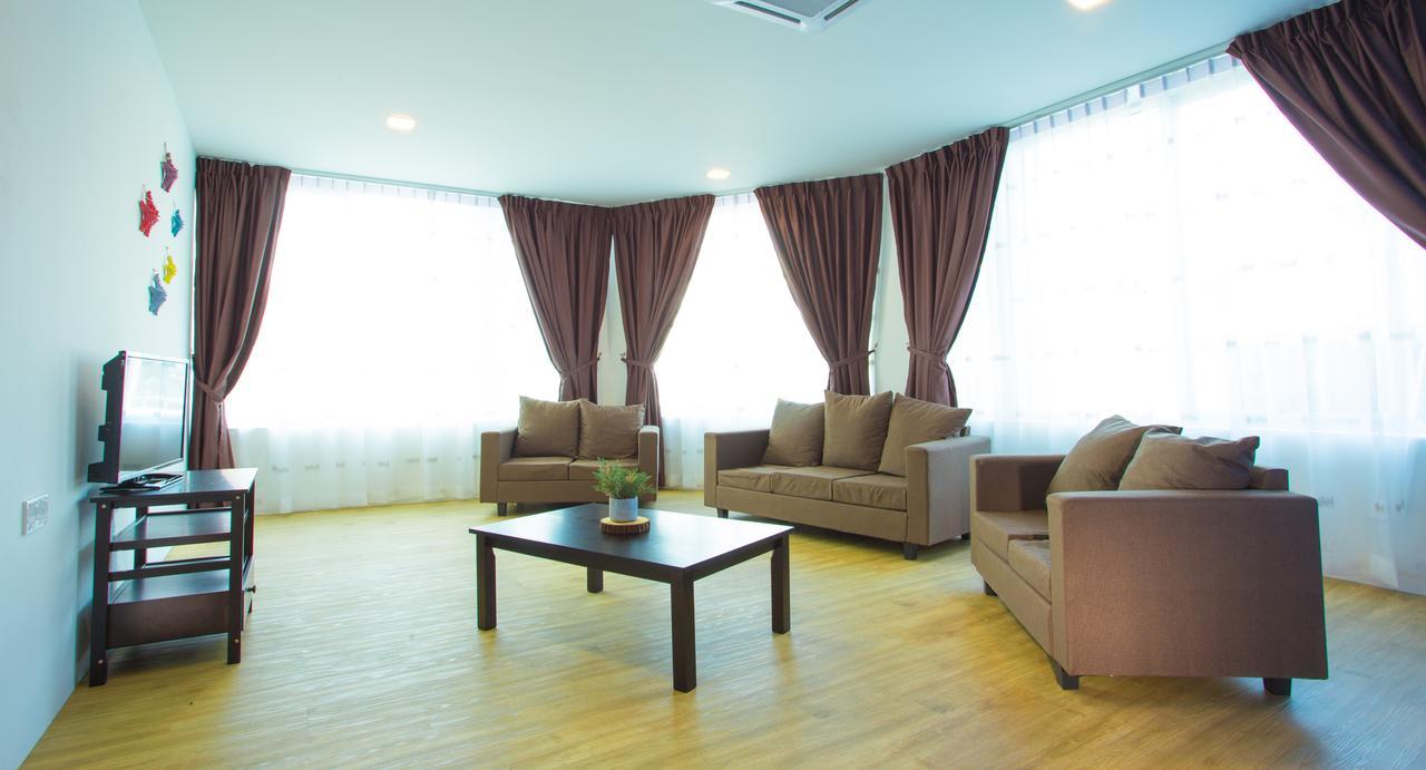 Hard Rock Vip Guest House Мерсинг Екстериор снимка