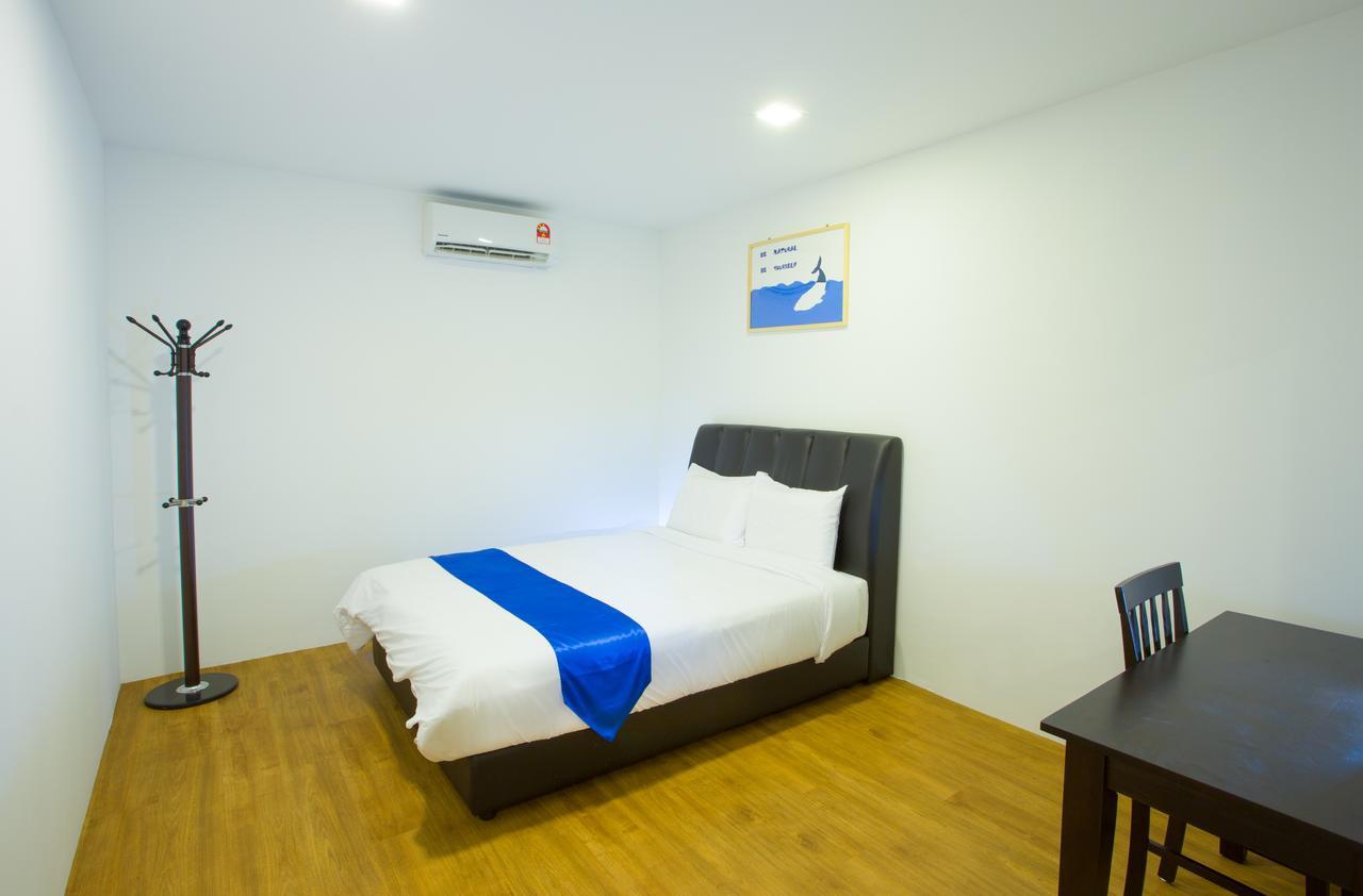 Hard Rock Vip Guest House Мерсинг Екстериор снимка
