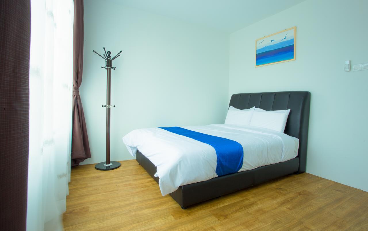 Hard Rock Vip Guest House Мерсинг Екстериор снимка
